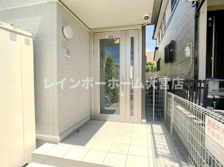 セジュール本町のエントランス