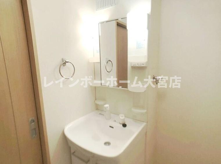 セジュール本町の独立洗面台