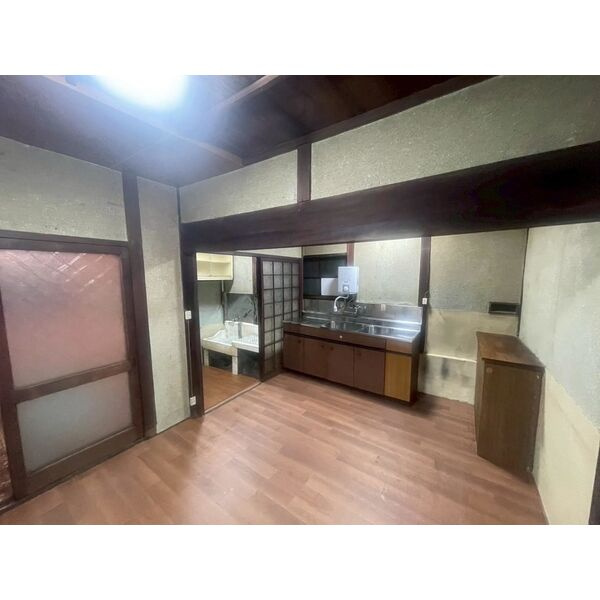 明石市東人丸町戸建3の居間・リビング