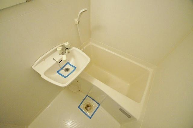 新品家具付きマンション大手門6(KaGood福岡)の浴室