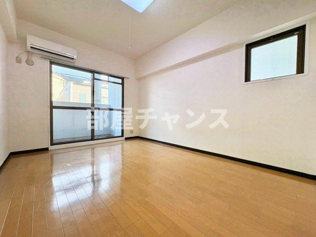 エスポア庄内緑地の居間・リビング