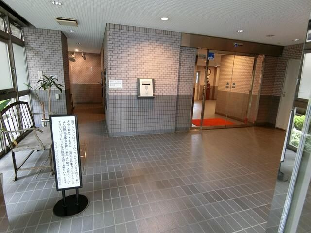 ライオンズマンション海老名第３のエントランス