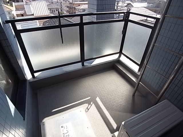 神戸市東灘区甲南町４丁目の賃貸マンションのバルコニー