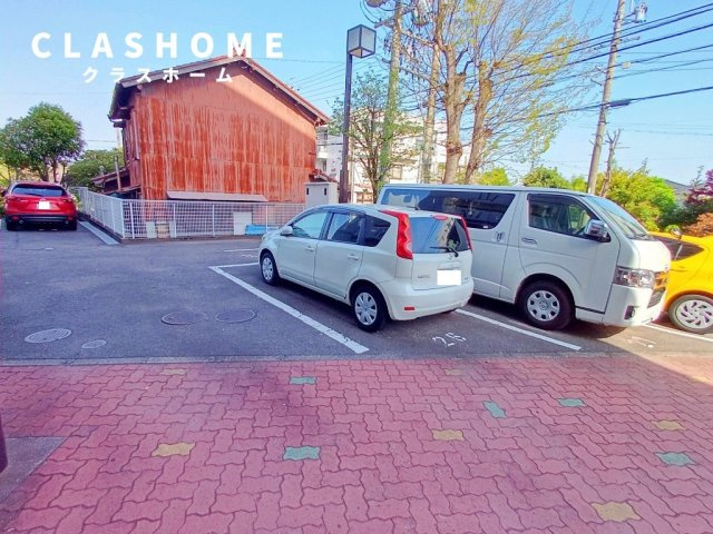 コンフォートフカヤ　　刈谷市近郊の賃貸はクラスホーム刈谷店の駐車場