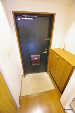 ロータリー天神橋　仲介手数料無料の玄関