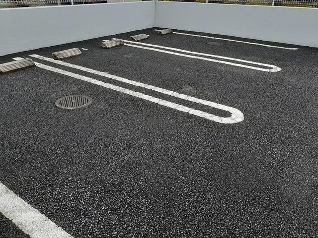 【駐車場】 | ラフィネヴィラ | カースペースがあります