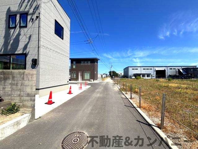 伊予市下吾川の新築戸建の前面道路含む現地写真|前面道路含む現地写真です
