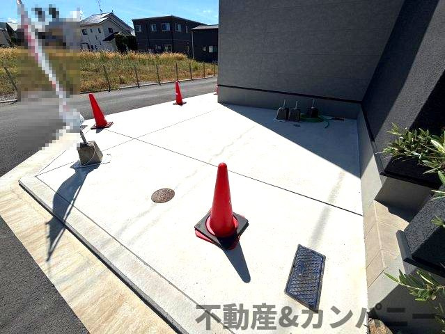 伊予市下吾川の新築戸建の駐車場|駐車スペースもあります