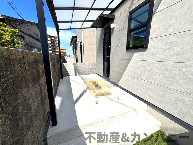 伊予市下吾川の新築戸建のその他|デッキです