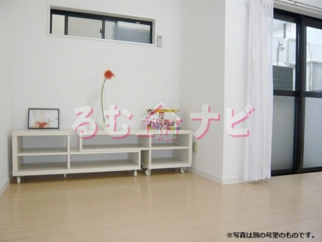 福岡市南区大楠３丁目のアパートの居間・リビング
