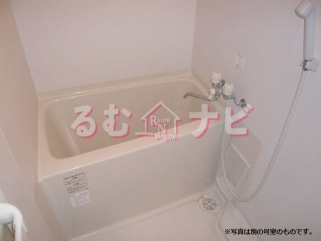 福岡市南区大楠３丁目のアパートの浴室