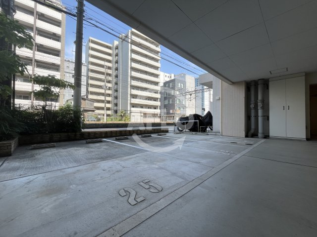 スプランディッド新大阪ドウーエの駐車場|スプランディッド新大阪DUE　駐車場