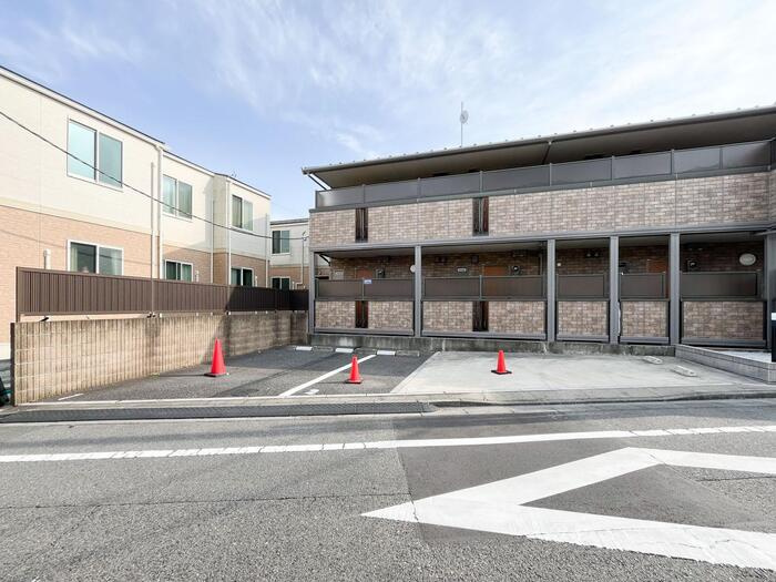 世田谷区経堂５丁目のアパートの駐車場
