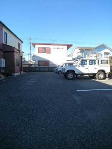 【駐車場】 | ホワイトチェリー | 駐車場完備です