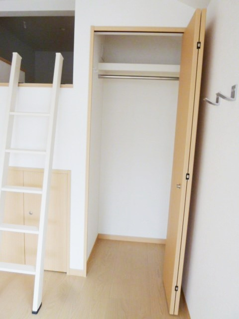 グランデ都立大の収納