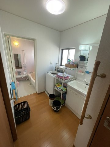 弥生町戸建ての脱衣所