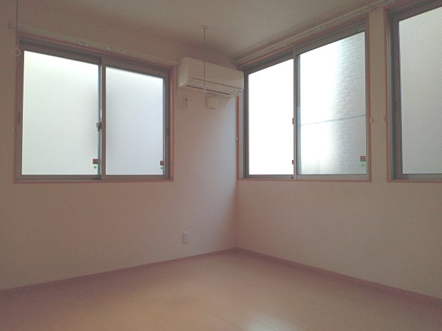 ＣＡＳＡ　ＢＩＡＮＣＡの居間・リビング|別部屋参考写真