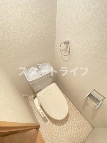 大阪市東淀川区東中島２丁目の賃貸マンションのトイレ