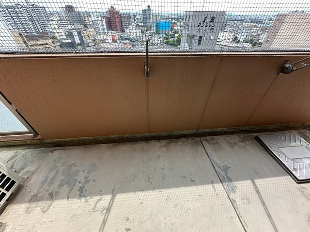 リード中央町のバルコニー|陽当たり良好なバルコニーです