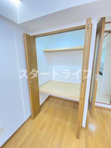 大阪市淀川区西中島７丁目の賃貸マンションの収納