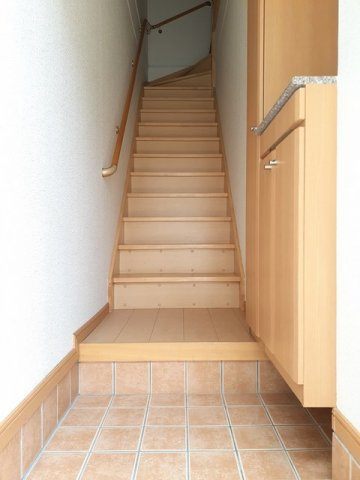 スウィートノーブルＢの玄関