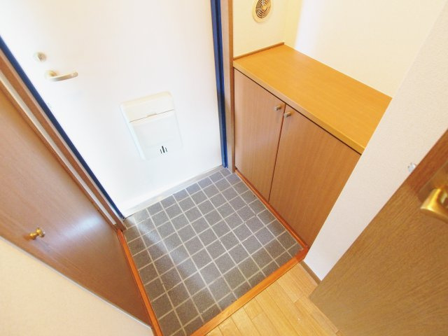 カーサ船越南の玄関