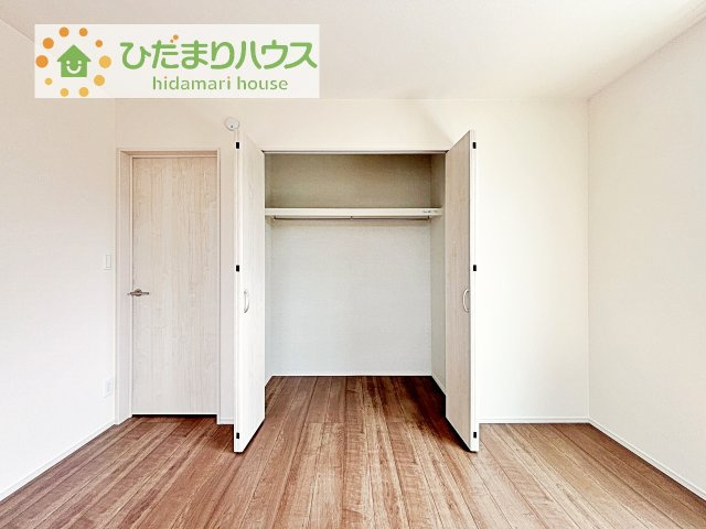 【収納】 | 土浦市下高津3丁目347番　新築戸建　B号棟 | 全室にクローゼットが付いていて、お部屋の住空間もスッキリ広々使えそうです(^^)