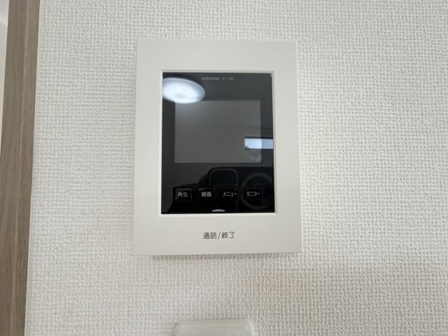 浦添市伊祖5丁目（全3棟）C号棟のセキュリティ|C号棟　TVモニター付きインターフォン♪