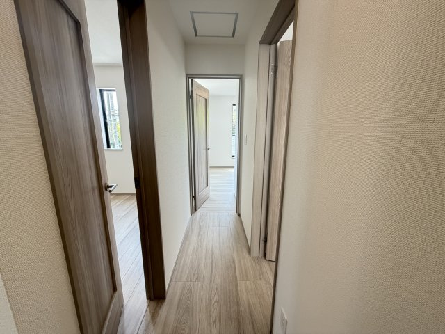 浦添市伊祖5丁目（全3棟）C号棟の内装|C号棟　2階ホール♪