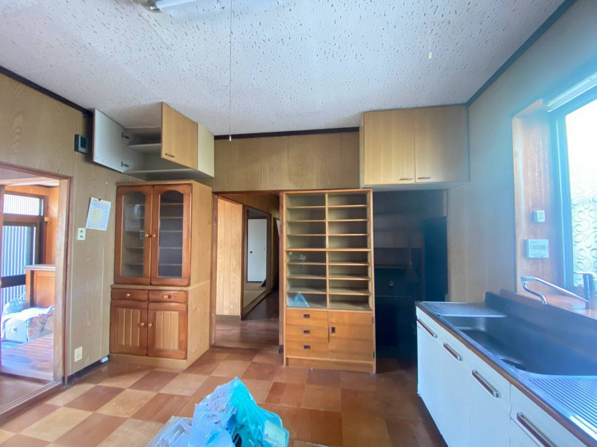 海南市大野中　中古戸建の居間・リビング