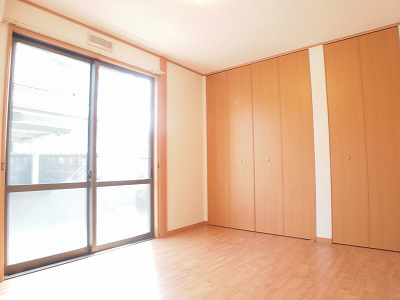コンフォート花田２の子供部屋