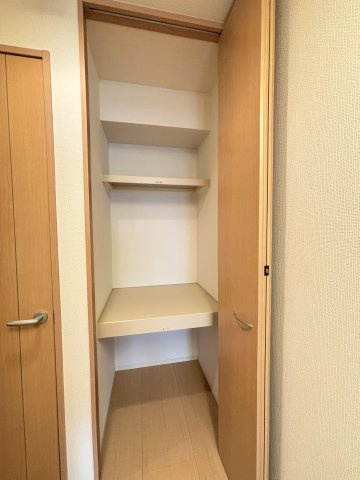 収納豊富な物入