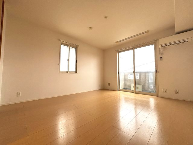 約9帖の洋室