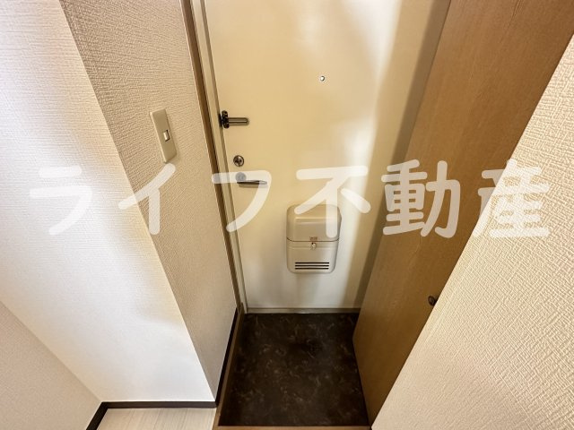 エトワールヴィルーR小阪本町クラッセの玄関|ゆったりとした玄関です
