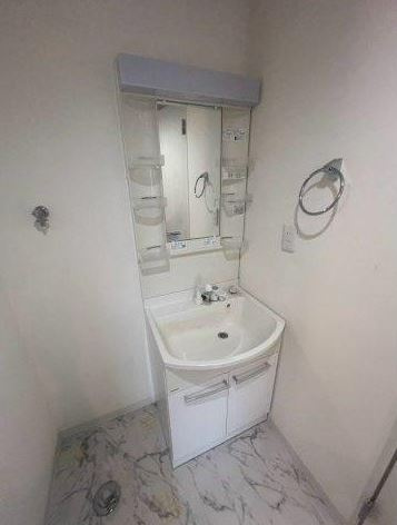 【中古マンション】サンハイツ川越の独立洗面台|朝の身支度には欠かせない独立洗面化粧台