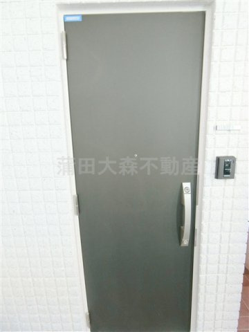 フェリーチェ雑色の玄関