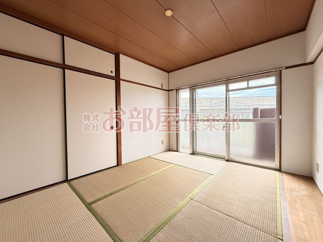 プレアール荒木の和室|落ち着いた雰囲気の和室付きです