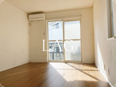 【居間・リビング】 | シャルムトキタ | 洋室のお部屋です。
