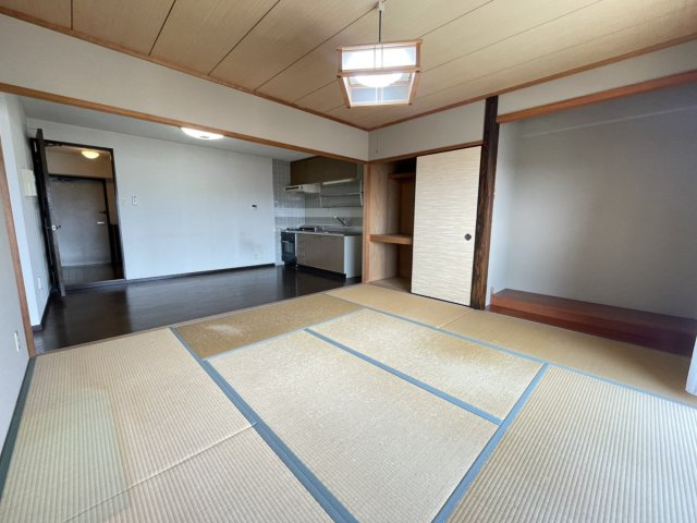 ヴィアーバン本町の和室