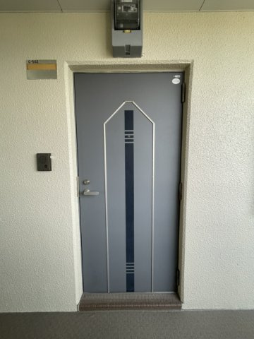 ヴィアーバン本町の玄関