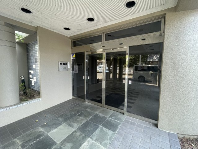 ヴィアーバン本町のエントランス
