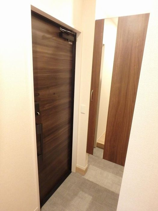 エスポワールＤ菜園の玄関