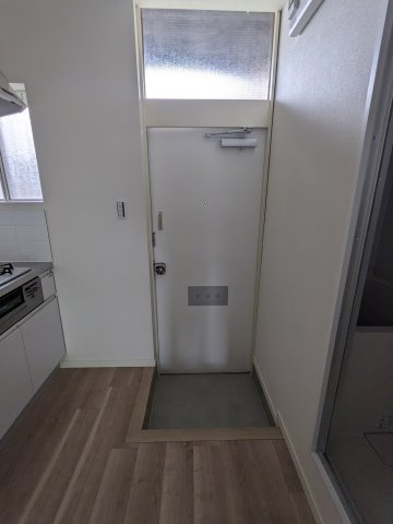 オレンジハウス1の玄関