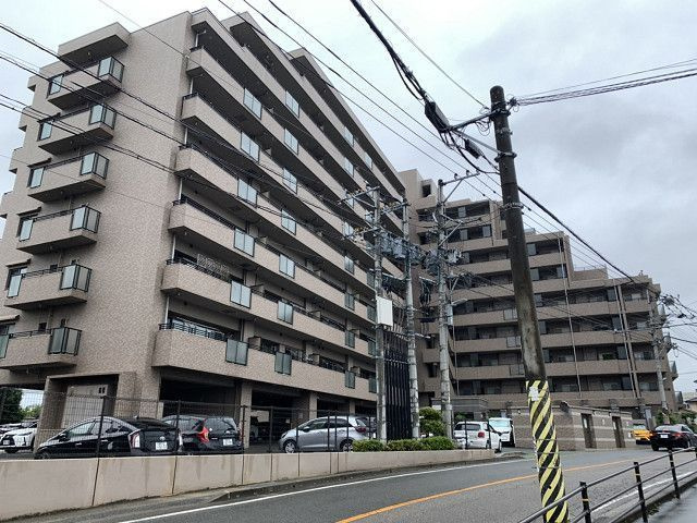 サーパスシティ野間大池公園の外観