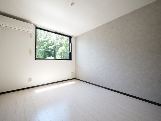 コーポ東山の居間・リビング|※写真は別の部屋のものです。