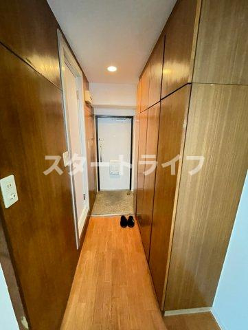 大阪市東淀川区東中島４丁目の賃貸マンションの玄関