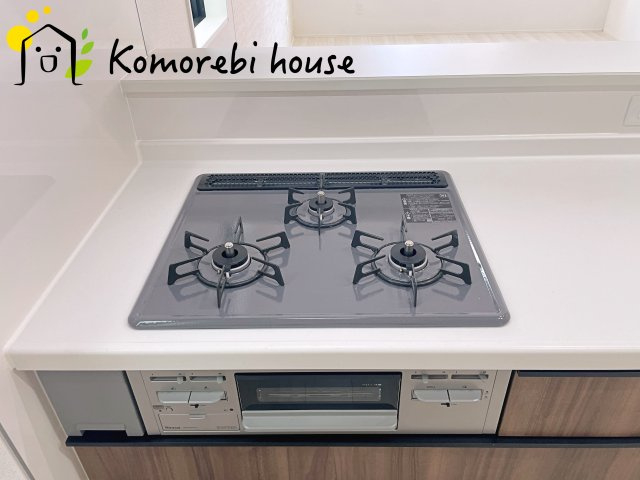 さいたま市北区奈良町　10期　新築一戸建て　グラファーレ　02のキッチン|お料理しやすいキッチンです