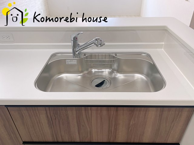 さいたま市北区奈良町　10期　新築一戸建て　グラファーレ　02のキッチン|キッチンでお料理をお楽しみください