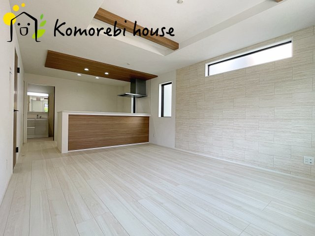 さいたま市北区奈良町　10期　新築一戸建て　グラファーレ　02の居間・リビング|居間です