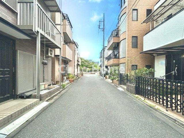 江戸川区篠崎町2丁目中古住宅の前面道路含む現地写真|前面道路